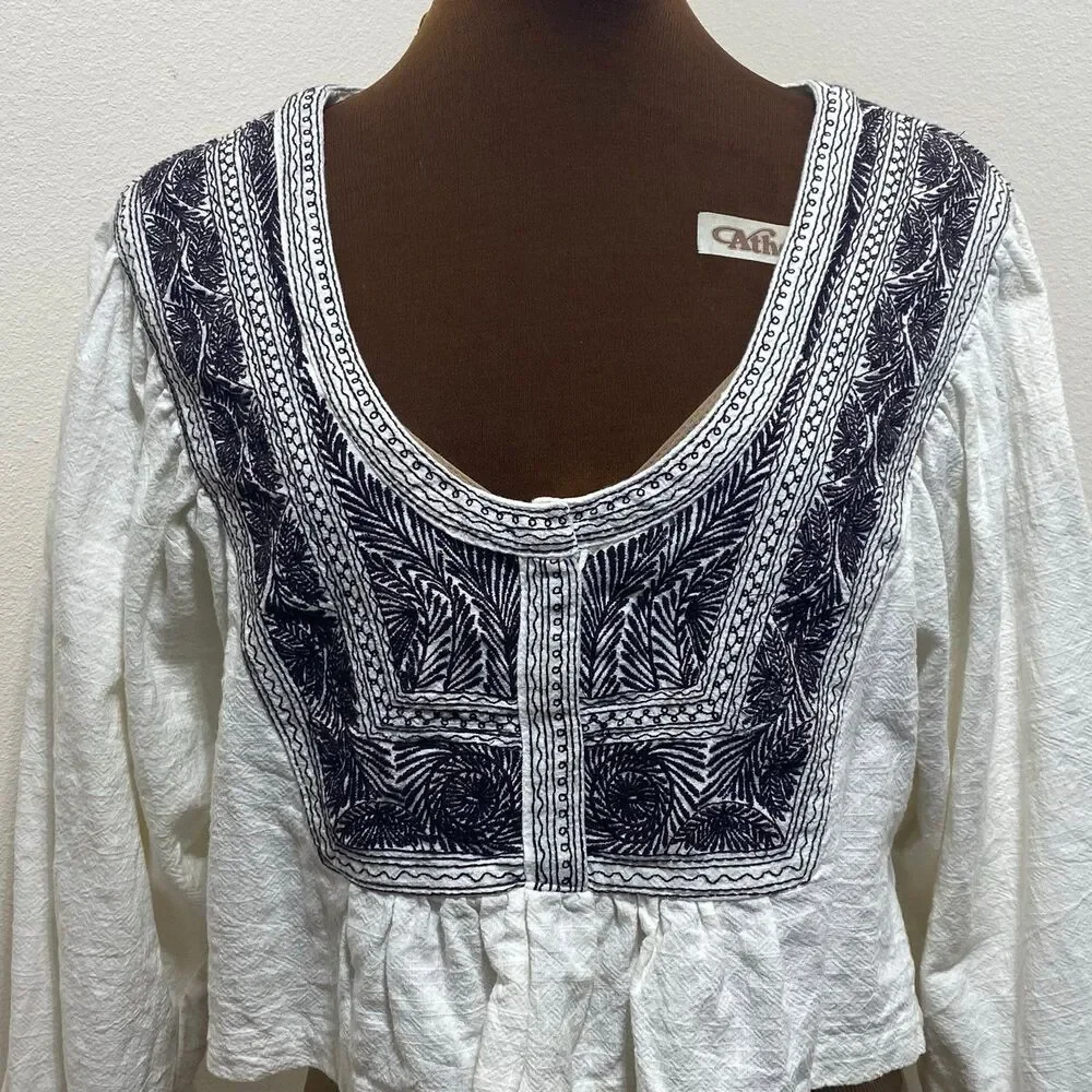 Free People Iggie Embroidered Cropped Blouse Ivory/ Black Bean Size Extra Small